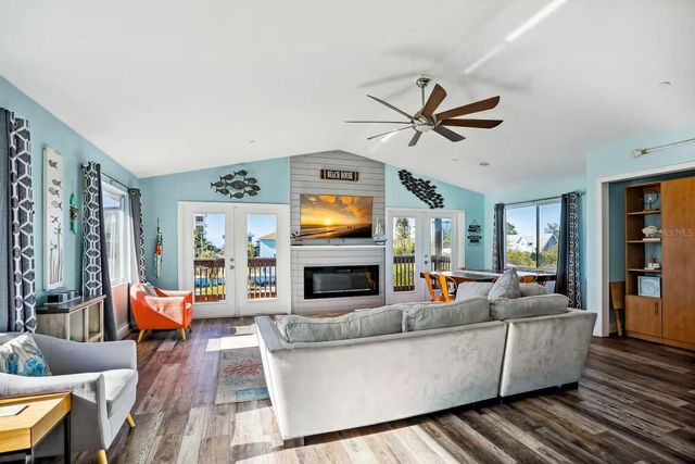 12201 GULF BOULEVARD, Treasure Island, FL 33706