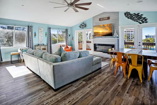 12201 GULF BOULEVARD, Treasure Island, FL 33706