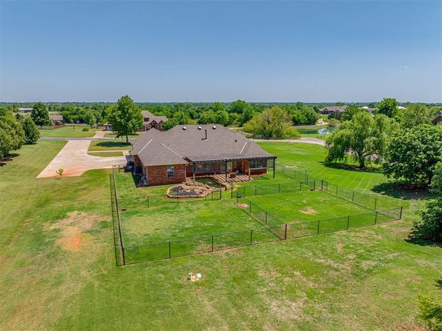 7025 Orchard View, Edmond, OK 73025
