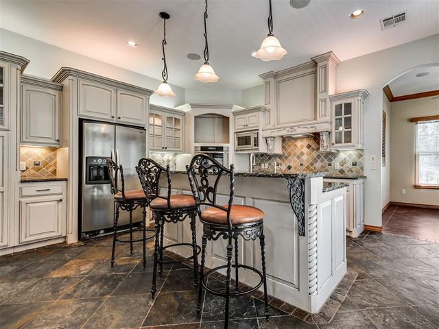 7025 Orchard View, Edmond, OK 73025