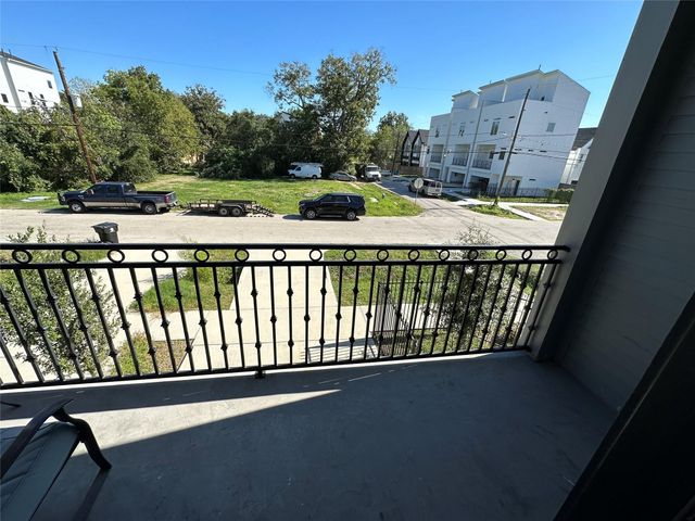 2714 Nagle Street, Houston, TX 77004