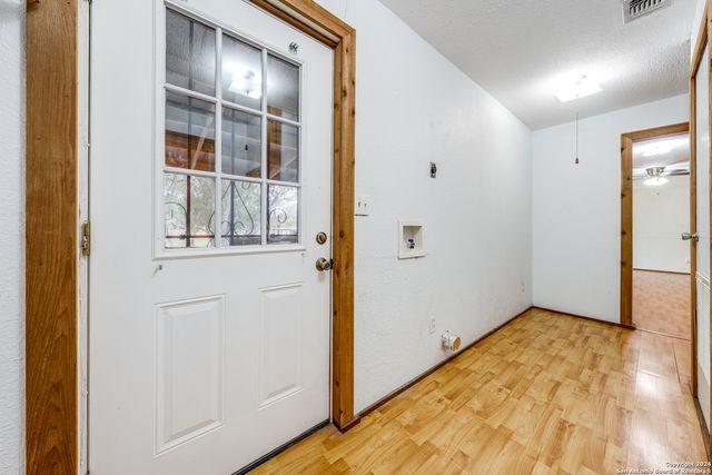 515 COUNTY ROAD 3821, San Antonio, TX 78253