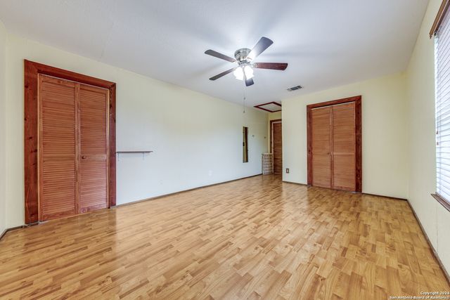 515 COUNTY ROAD 3821, San Antonio, TX 78253