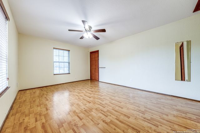 515 COUNTY ROAD 3821, San Antonio, TX 78253