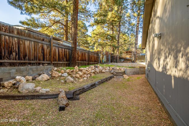 4363 E Wintergreen Road, Flagstaff, AZ 86004