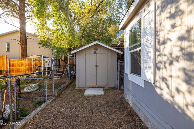 4363 E Wintergreen Road, Flagstaff, AZ 86004