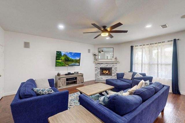 4260 Doe Creek Trail, Fort Worth, TX 76244