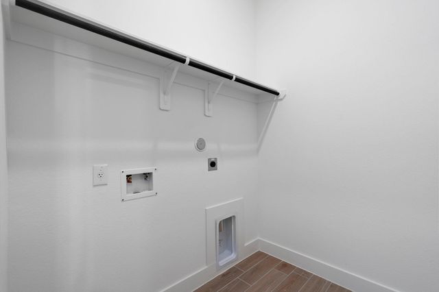 11803 Benes Drive, Mont Belvieu, TX 77523