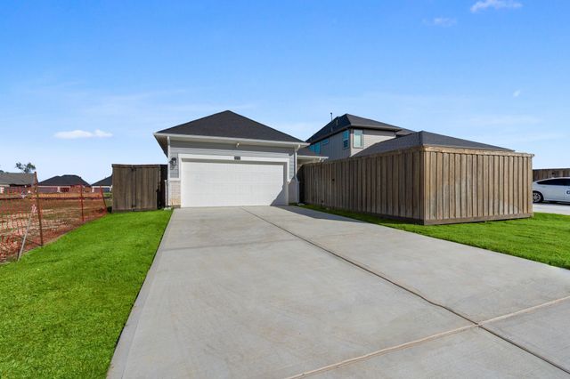 11803 Benes Drive, Mont Belvieu, TX 77523