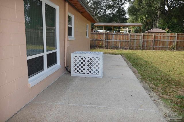 6 Gamwell Rd, Pensacola, FL 32506