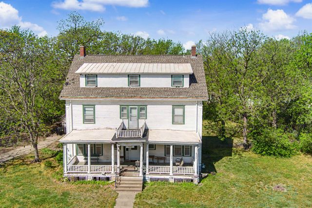130 S Front St, Salina, KS 67401