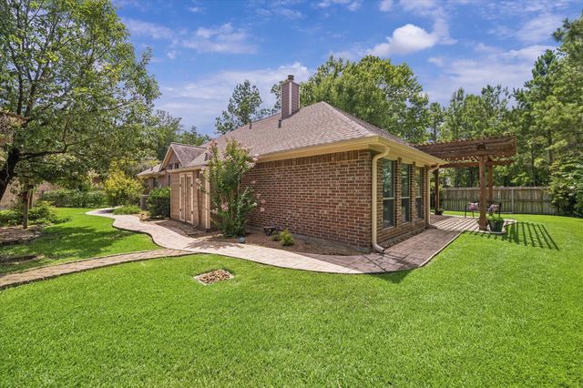 26874 Merlot River Drive, Kingwood, TX 77339