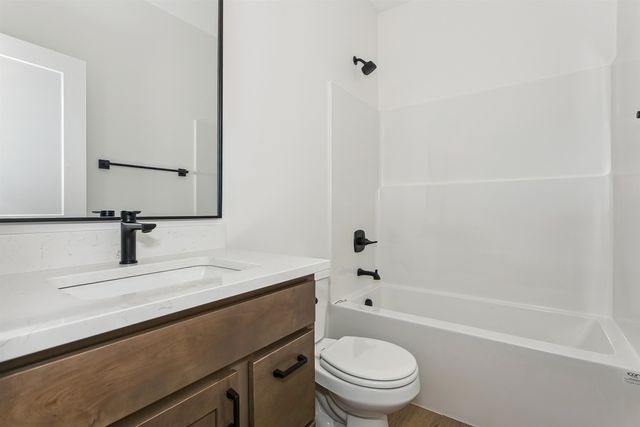 1117 W Trek Cir, Goddard, KS 67052