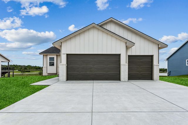 1117 W Trek Cir, Goddard, KS 67052