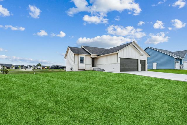 1117 W Trek Cir, Goddard, KS 67052
