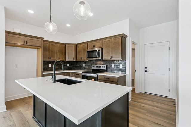 1117 W Trek Cir, Goddard, KS 67052