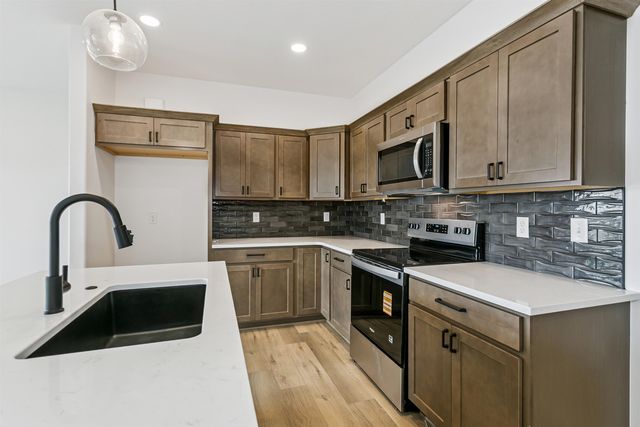 1117 W Trek Cir, Goddard, KS 67052