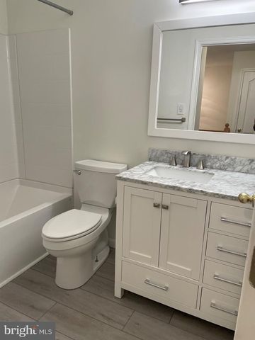 5 CRUMP LN, Merchantville, NJ 08109