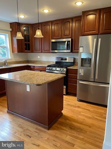 5 CRUMP LN, Merchantville, NJ 08109