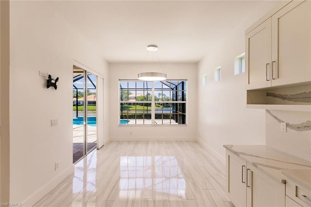15950 Delasol LN, Naples, FL 34110