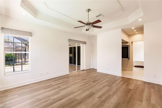 15950 Delasol LN, Naples, FL 34110