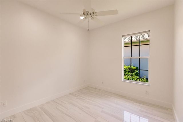 15950 Delasol LN, Naples, FL 34110