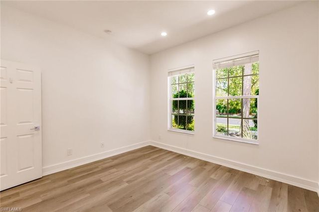 15950 Delasol LN, Naples, FL 34110