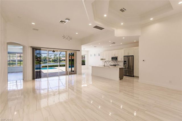 15950 Delasol LN, Naples, FL 34110