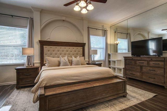 15856 NW 12th Ct, Pembroke Pines, FL 33028