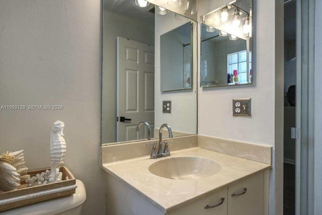 15856 NW 12th Ct, Pembroke Pines, FL 33028