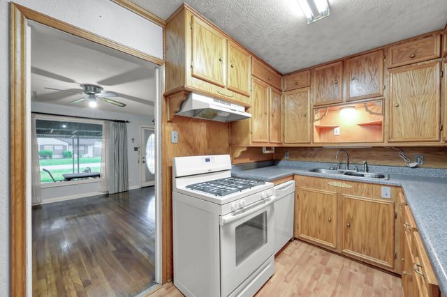 30 Wellford Street, Houston, TX 77022