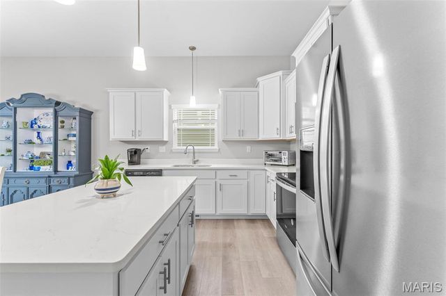 1010 Timber Bluff Drive, Wentzville, MO 63385
