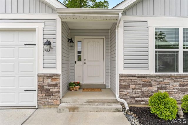 1010 Timber Bluff Drive, Wentzville, MO 63385