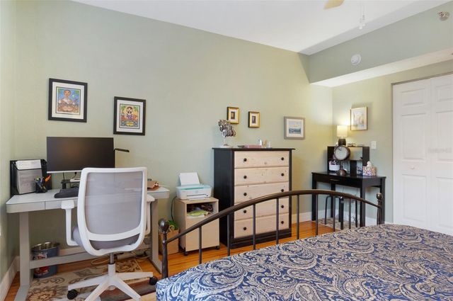 219 4TH AVENUE N 202, St Petersburg, FL 33701