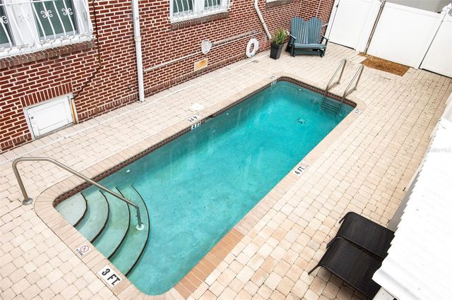 219 4TH AVENUE N 202, St Petersburg, FL 33701