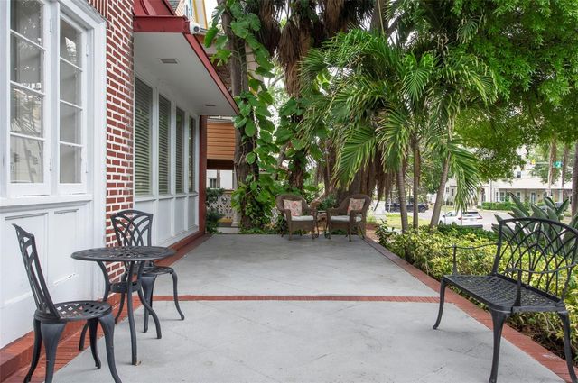 219 4TH AVENUE N 202, St Petersburg, FL 33701