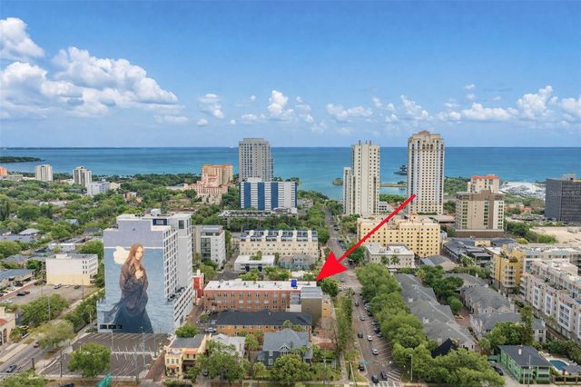 219 4TH AVENUE N 202, St Petersburg, FL 33701