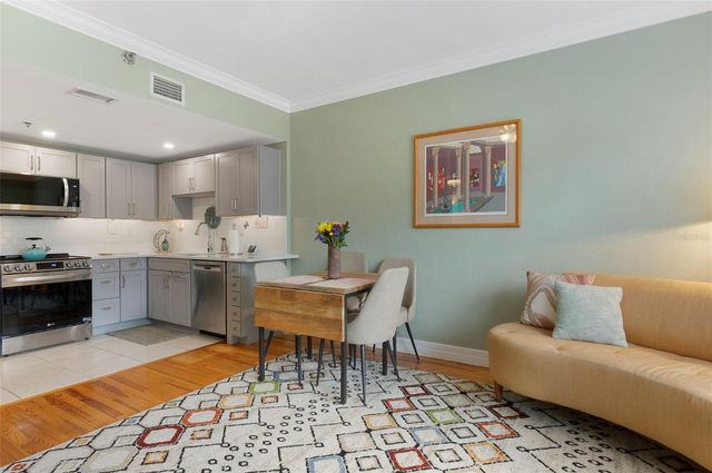 219 4TH AVENUE N 202, St Petersburg, FL 33701