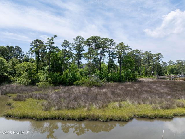 331 Chadwick Shores Drive, Sneads Ferry, NC 28460