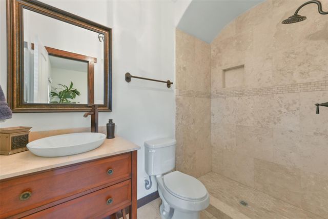 2601 Bevis Street B, Houston, TX 77008