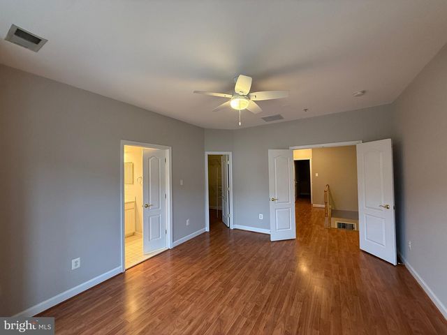1127 GAITHER RD, Rockville, MD 20850