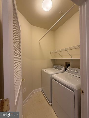 1127 GAITHER RD, Rockville, MD 20850