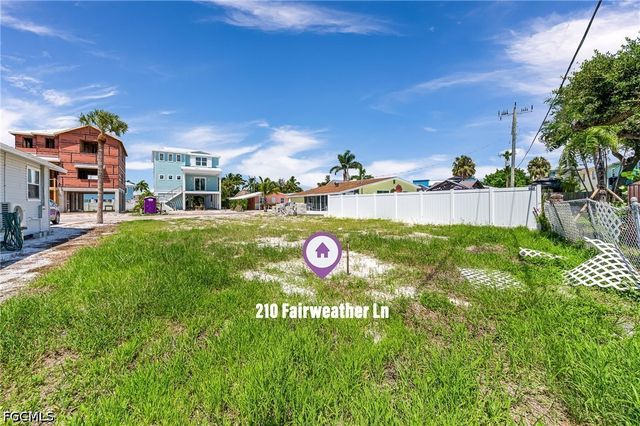 210 Fairweather LN, Fort Myers Beach, FL 33931