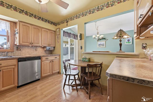 3125 Patton Avenue, Trenton, MI 48183