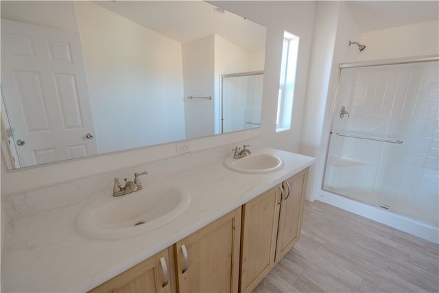 5746 N Eden Road, Golden Valley, AZ 86413