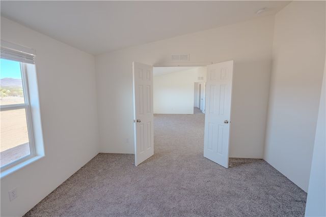 5746 N Eden Road, Golden Valley, AZ 86413