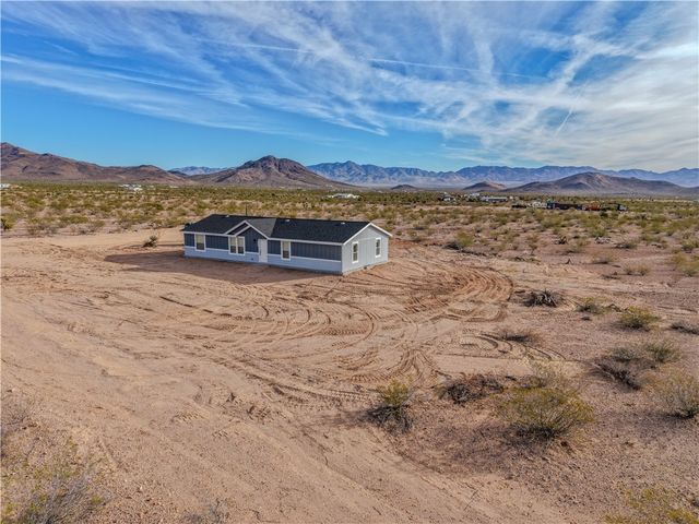 5746 N Eden Road, Golden Valley, AZ 86413
