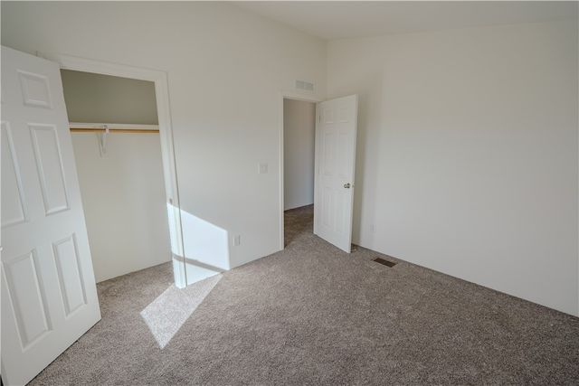 5746 N Eden Road, Golden Valley, AZ 86413