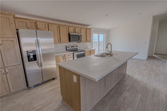 5746 N Eden Road, Golden Valley, AZ 86413