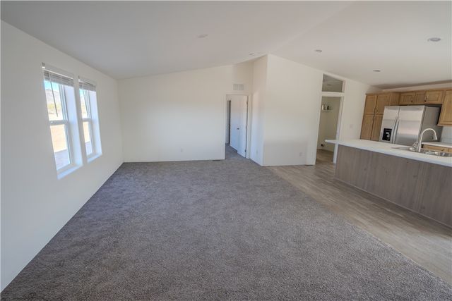 5746 N Eden Road, Golden Valley, AZ 86413